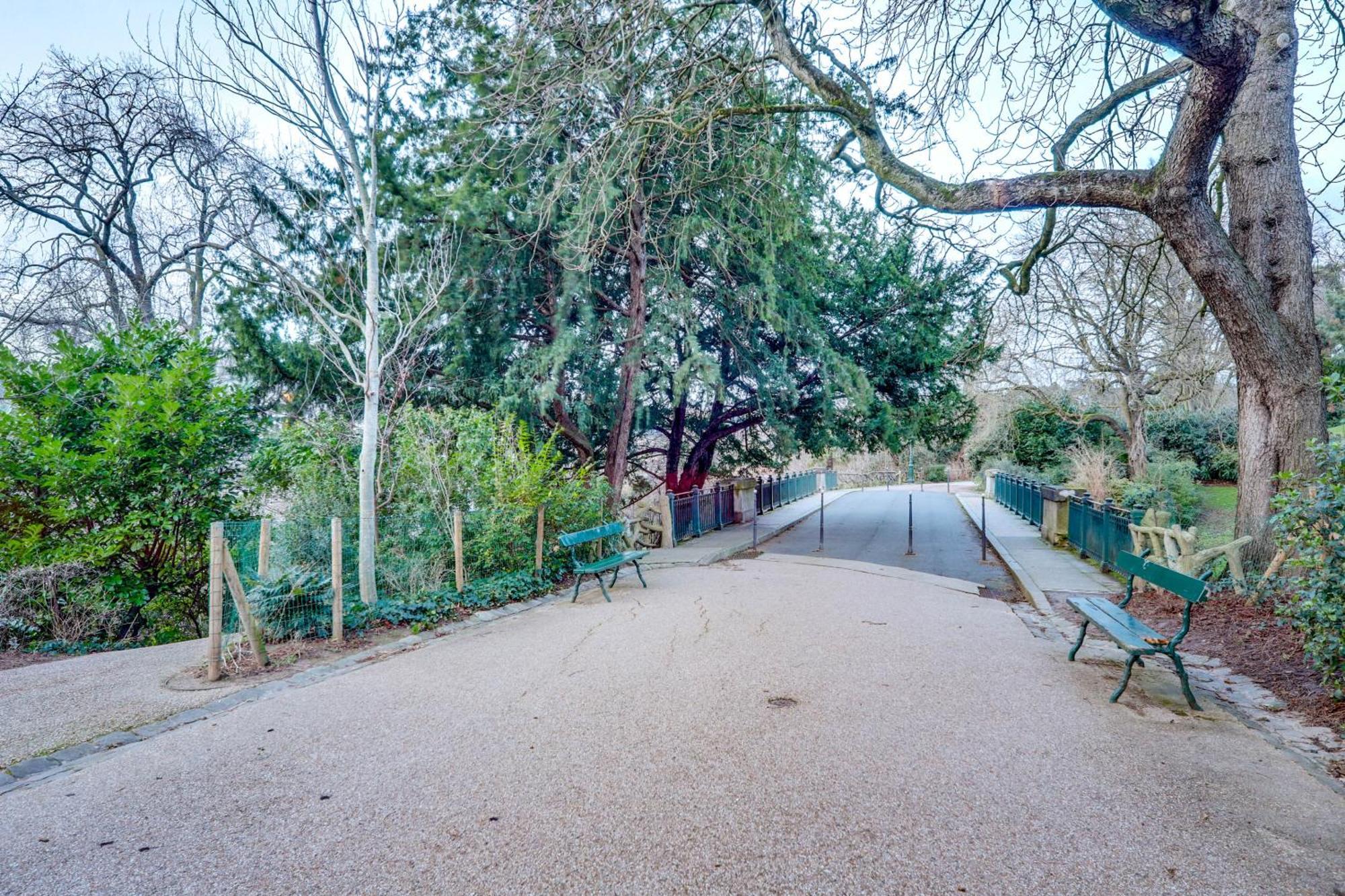 Buttes-chaumont - Fully-equipped Parijs
